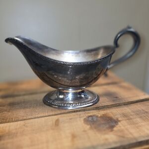 Vintage Silver-Plated Gravy Boat Haddon Tudor Plate Oneida Community